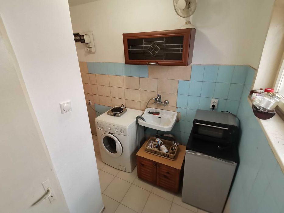 Дава се под наем Едностаен апартамент в Бургас, Възраждане - 30 кв.м за 102 € - Снимка #1