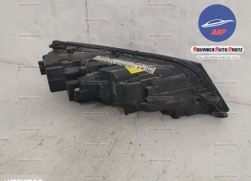 Ляв фар оригинален с Full Led Шкода / Skoda Octavia 3 [фейслифт] Ориги