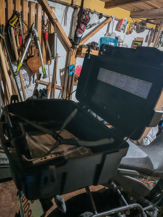 Givi Kappa trk33 top case moto Monokey