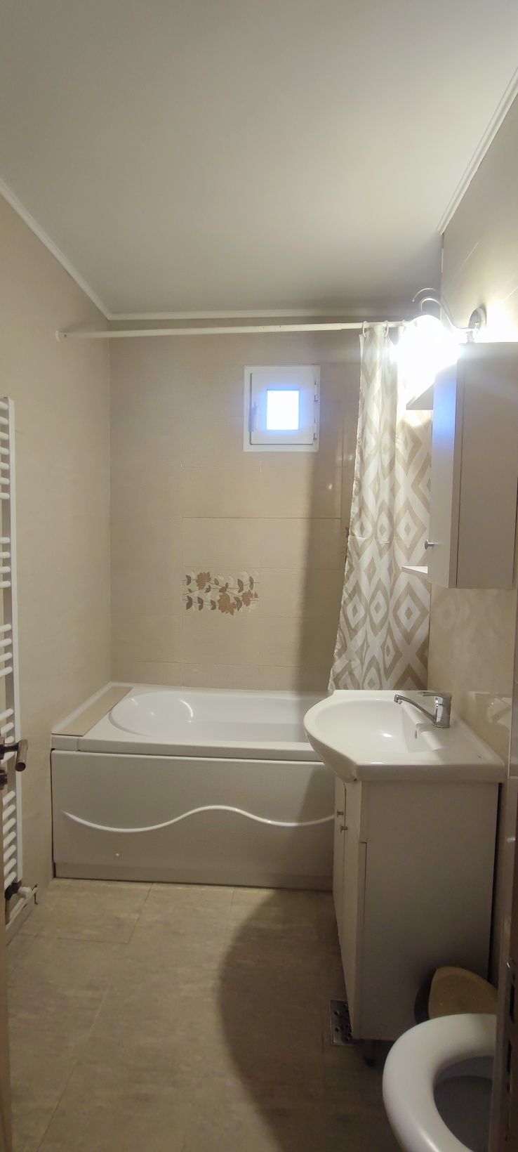 Închiriez apartament 2 camere, ultracentral