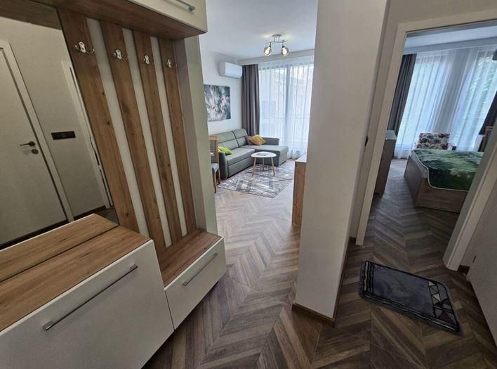 Дава се под наем Двустаен апартамент в Пловдив, Център - 76 кв.м за 680 € - Снимка #3