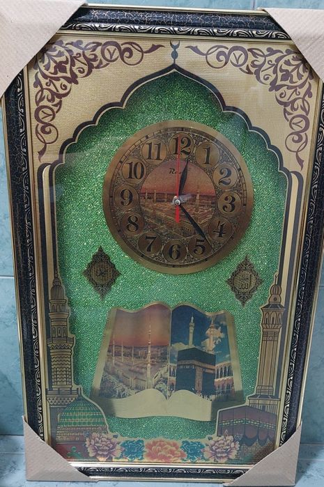 Часы настенные..