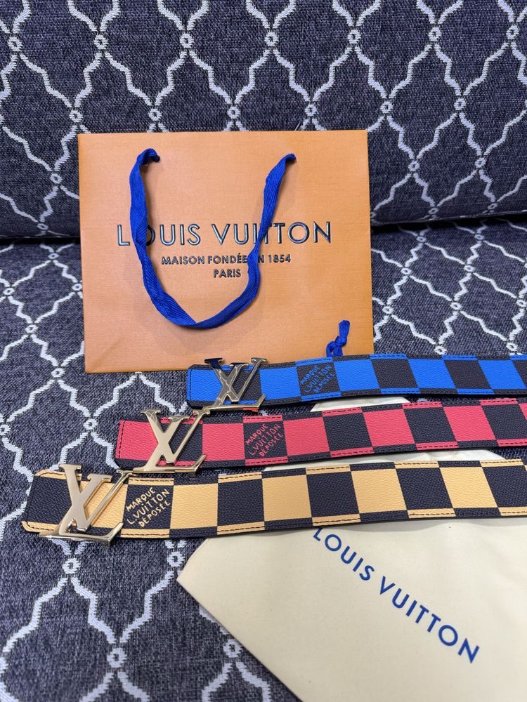 Колани от естествена кожа Louis vuitton