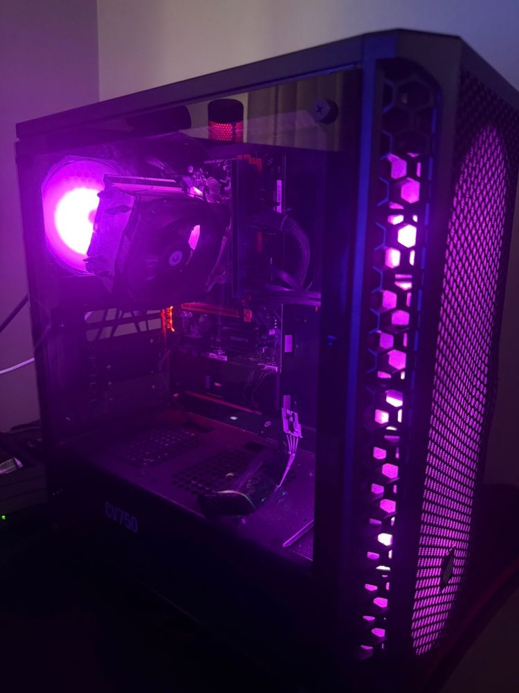 PC Gaming High-End | i7-8700K • 32 GB Ram • 4.76TB stocare .