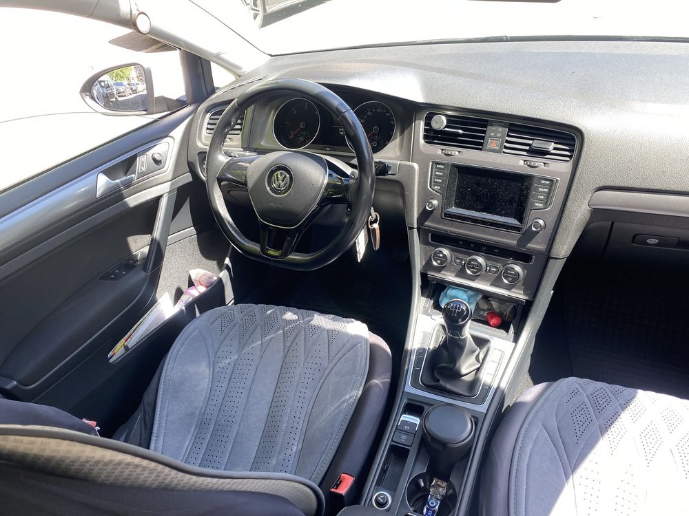 Volkswagen Golf 1.6 TDI  2015 Man5+1 Multimedia Bluetooth Dublu-Clima