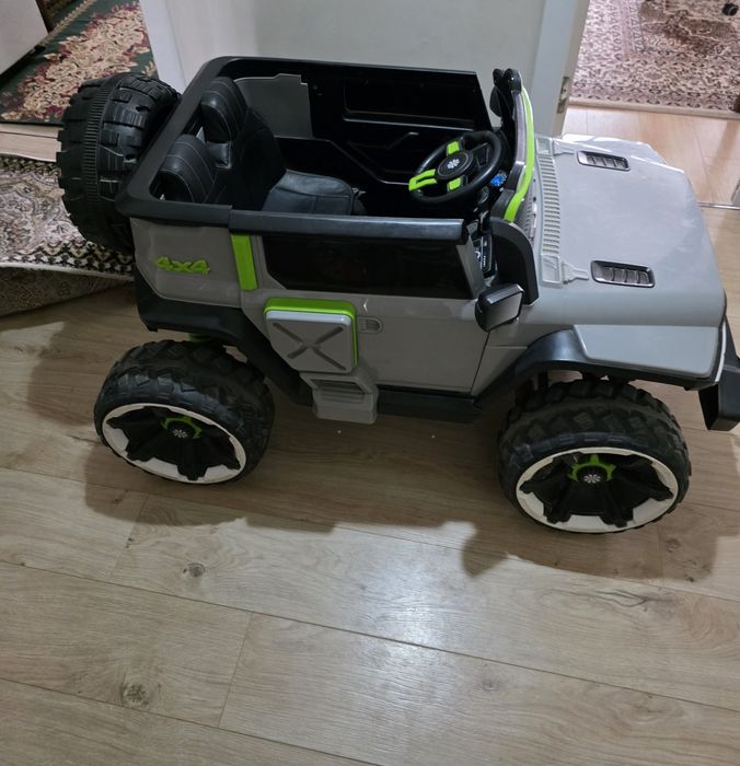 Большая,новая детская машина