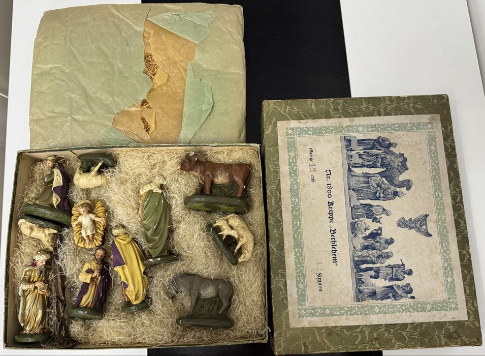 Vechi set figurine “Nasterea Domnului “ BETHLEHEM