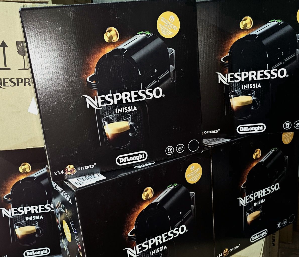 Капсульная кофемашина Delonghi Nespresso Inissia+кофе