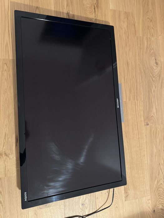 TV Sharp diagonala 101 cm