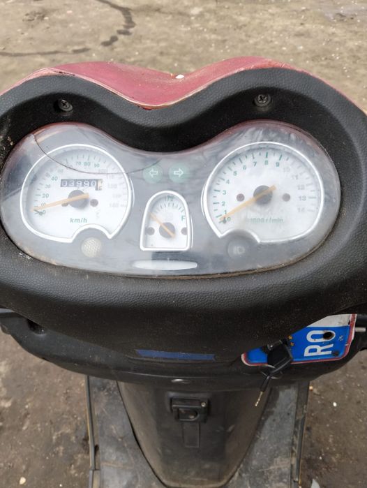 Vând atv și scuter