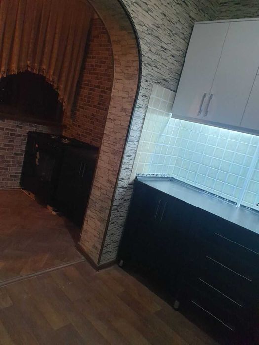 Hamma sharoiti bor, toza 5 xonali uy