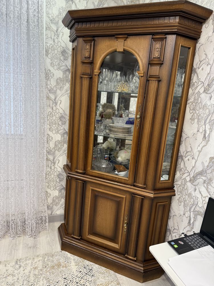 Продам угловые шкафы 2 шт
