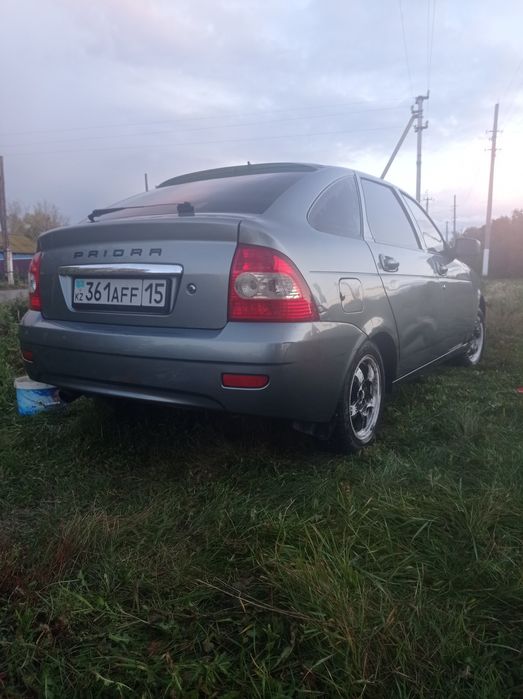 Приора  продам .