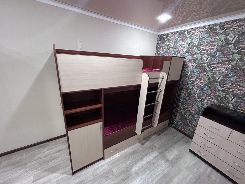 Кровать детская двухъярусная со шкафами