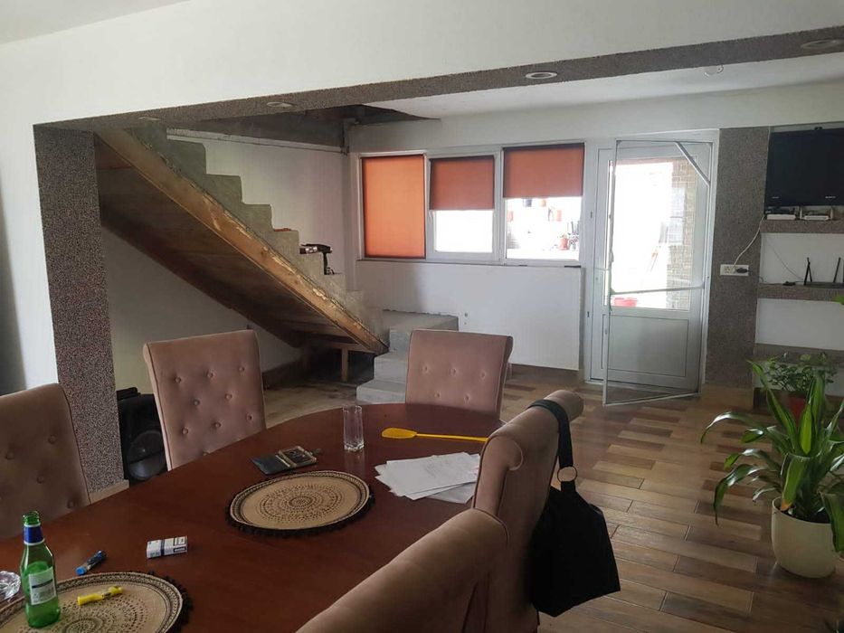 De vanzare Teren cu Casa si Grajd in Vinga.