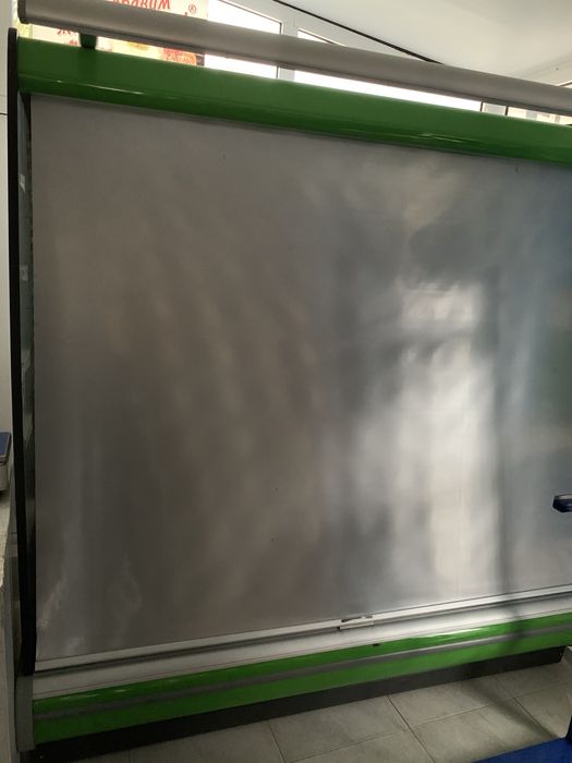 Хладилна витрина Наги 2м