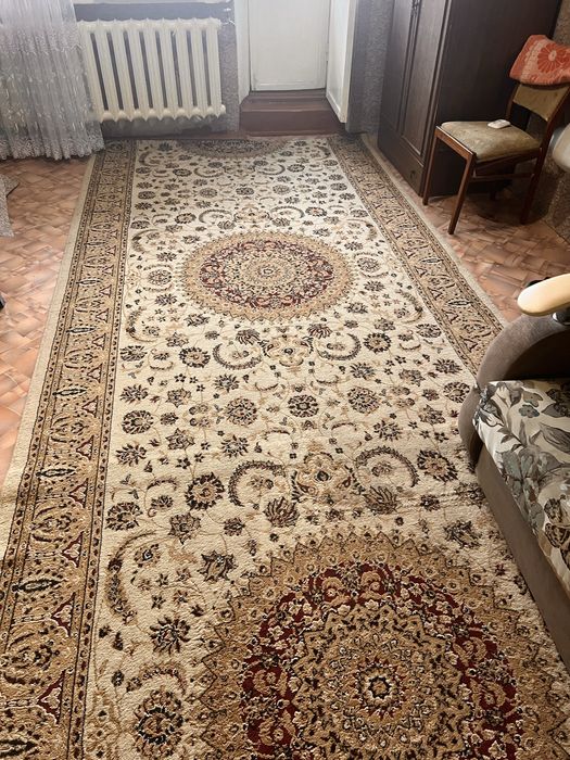 Продам диван и ковер