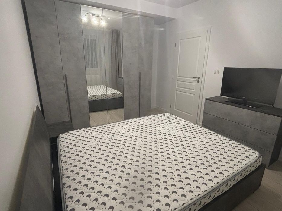 Inchiriez ap.2 camere decomandate