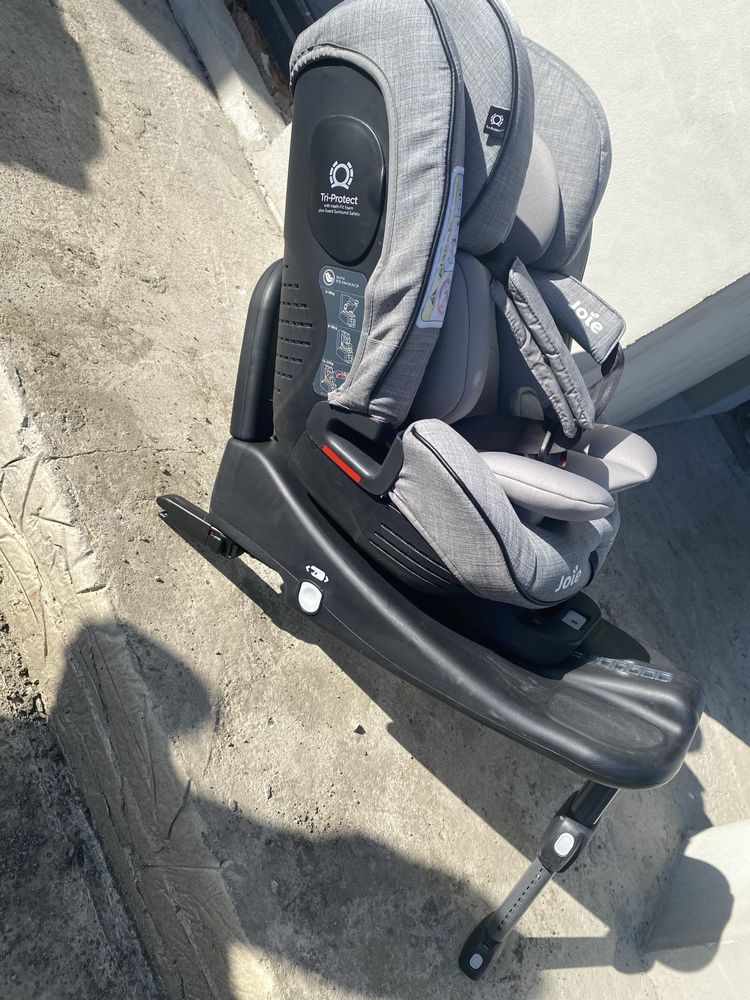 Scaun auto joie cu isofix