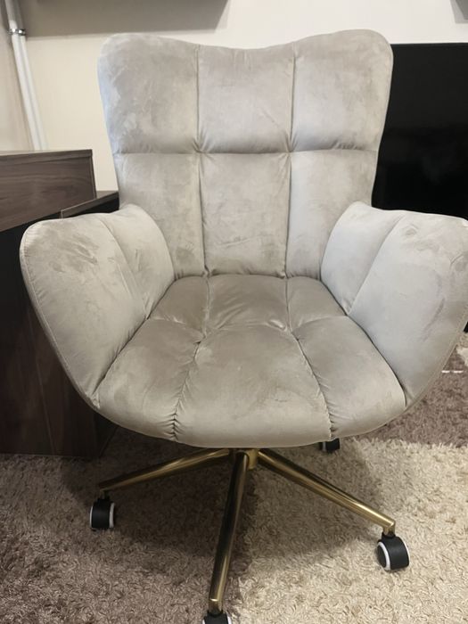 Set burou si scaun ergonomic