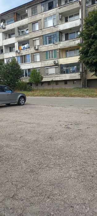 Продава се гараж в кв.Възраждане, гр.Хасково