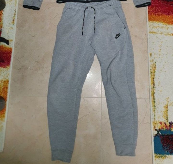 Nike tech fleece grey pantaloni