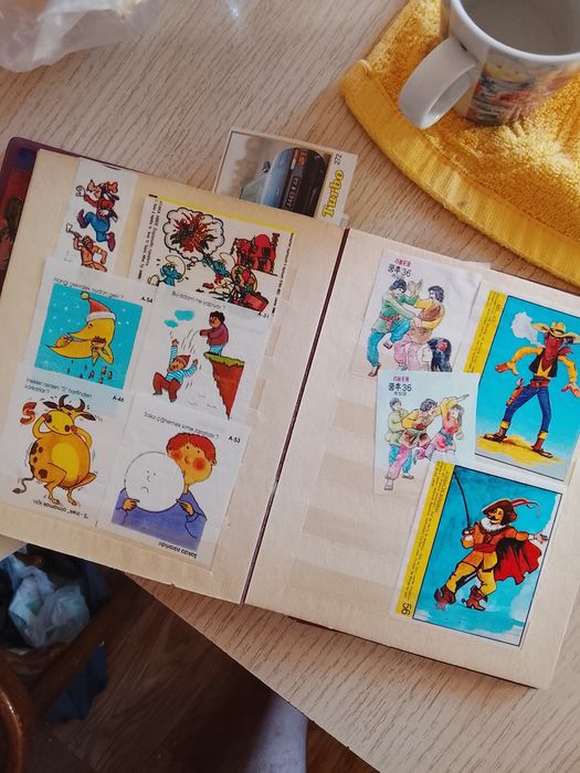 Продам вкладыши от жвачер разные