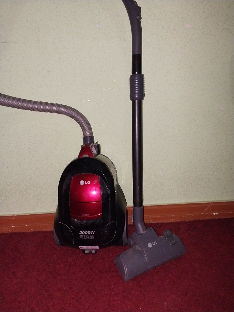 LG 2000 vatt 777