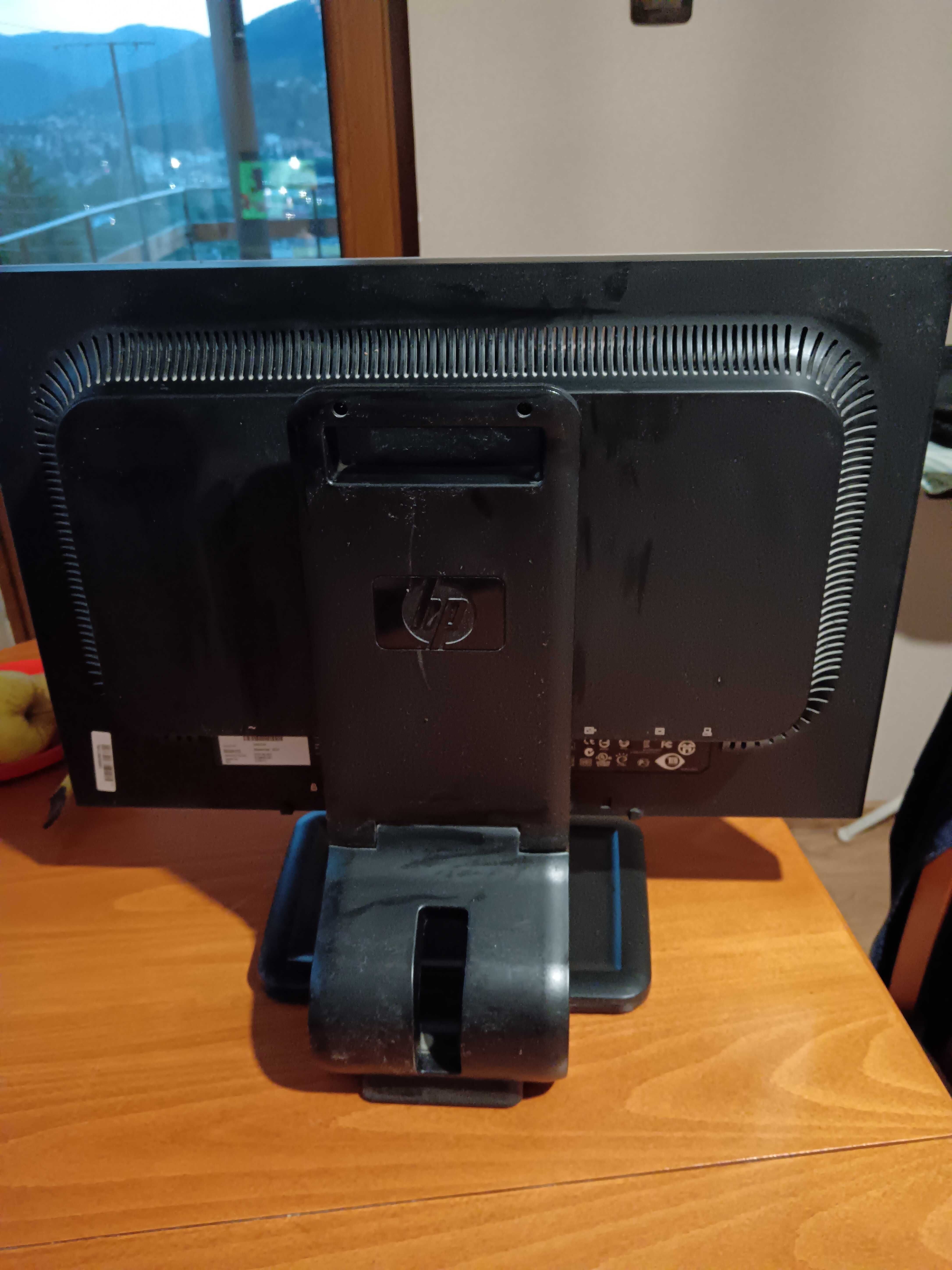 Монитор  HP Compaq LA2205wg