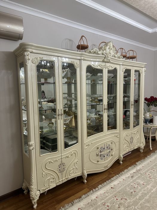 Сервант, шкаф-стенка