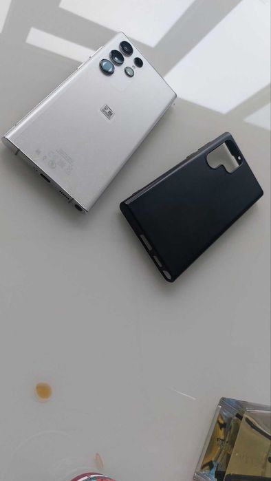 Samsung S22 Ultra 128GB-перфектен