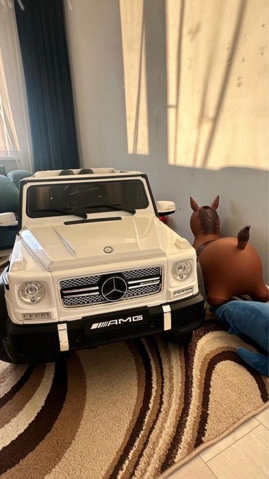 Продам игрушки машинку