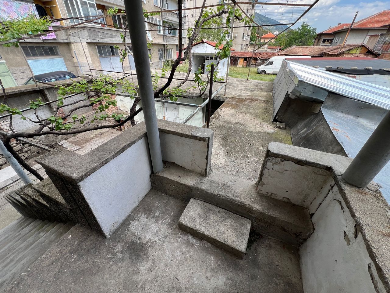 Продава се Къща в Карлово - 218 кв.м за 803 €/кв.м - Снимка #4