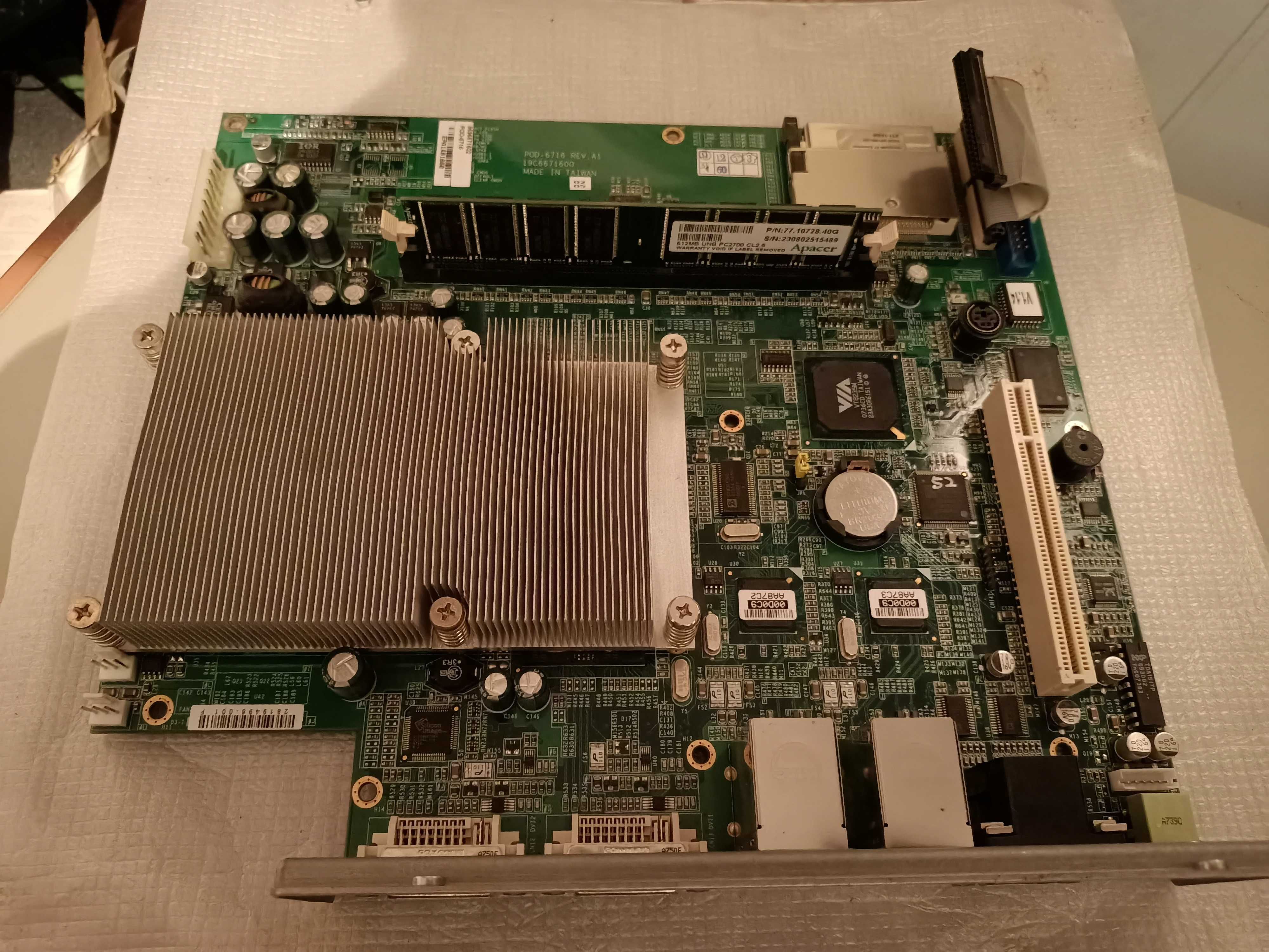 Продам промышленную материнскую плату "Advantech POD-6716".