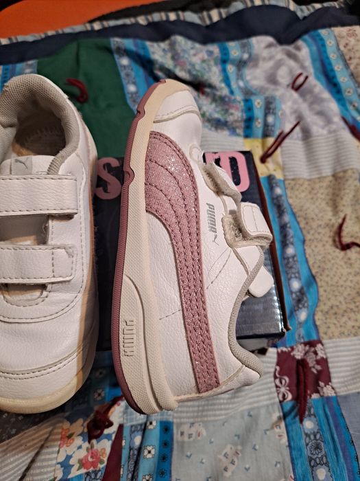 Adidasi puma copii mărimea 26 virsta 5-6 ani.