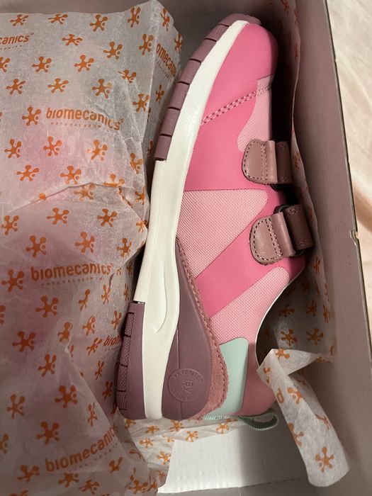 Обувки Biomechanics НОВИ* 33, 34