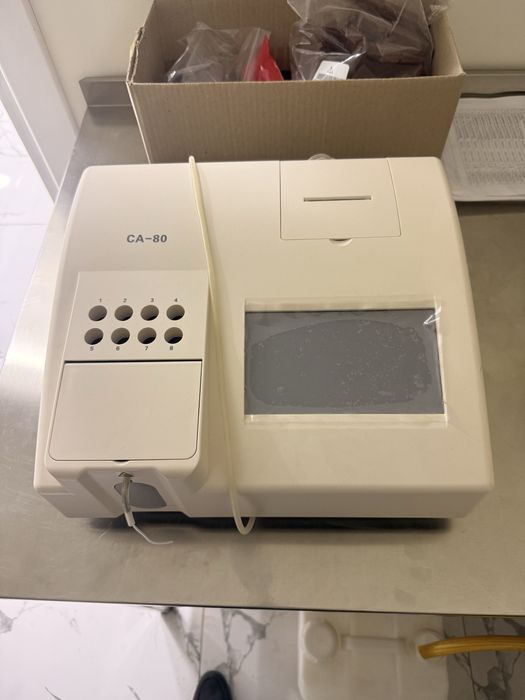 Полуавтоматический биохимический анализатор URIT-880