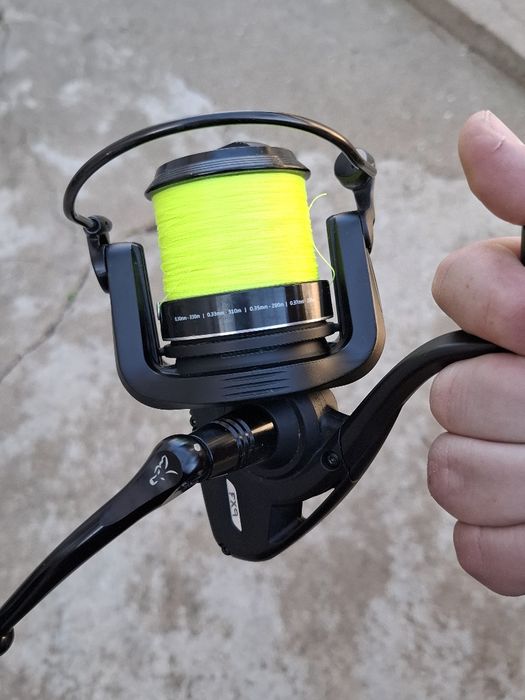 2 макари Fox FX9. Перфектни