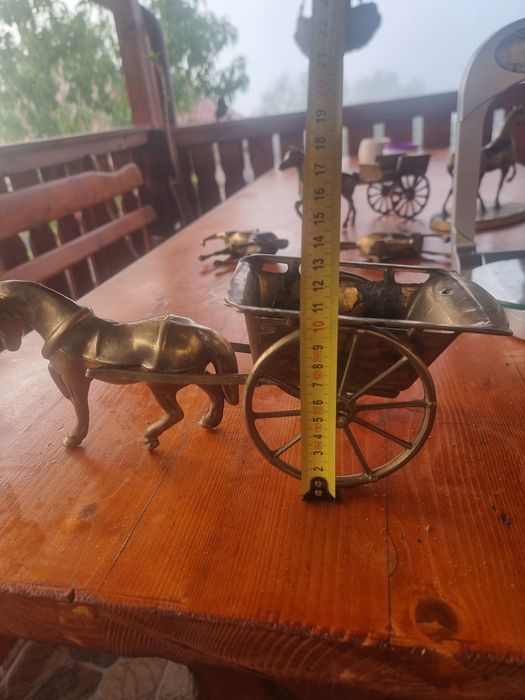 Trăsură cu cal bronz/alama