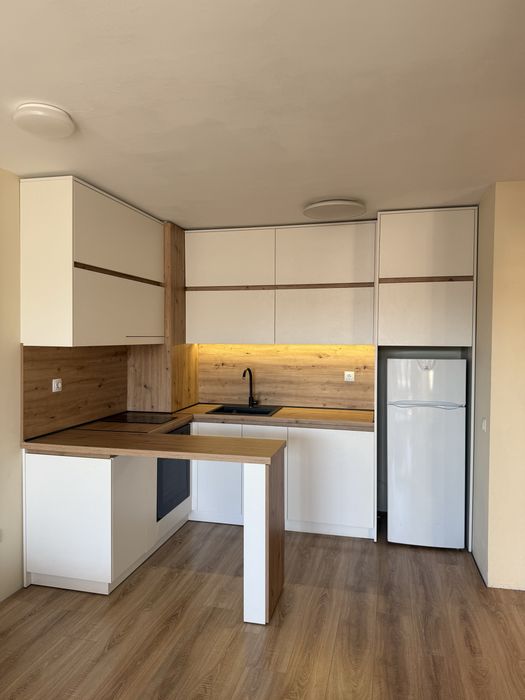 Продавам модерна кухня – почти неизползвана!