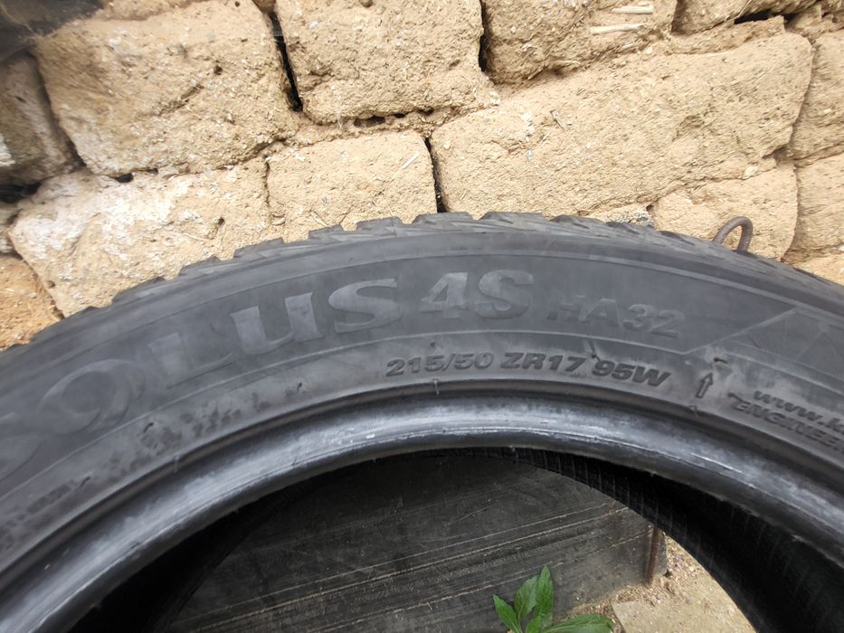 2бр 215/50/17 гумите са много запазени 23г