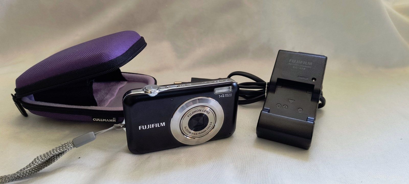 Фотоапарат Fujifilm Finepix JV 150