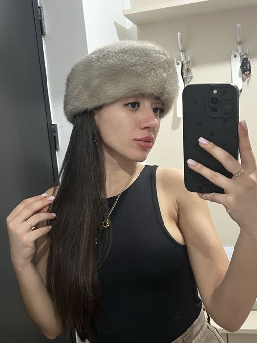 Caciula blana naturala vizon