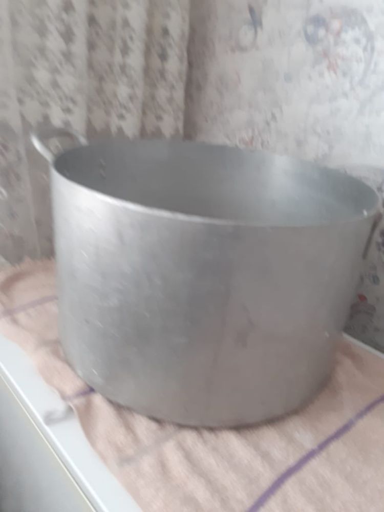 Продам кастрюлю 40 литров советскую