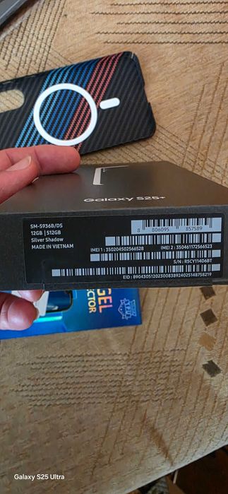 Samsung galaxy S 25 plus 512gb Silver Shadow / като нов