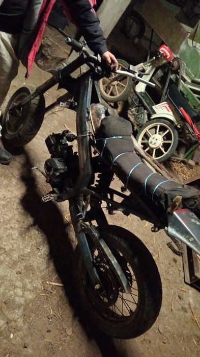 Vânnd un Cross de 125