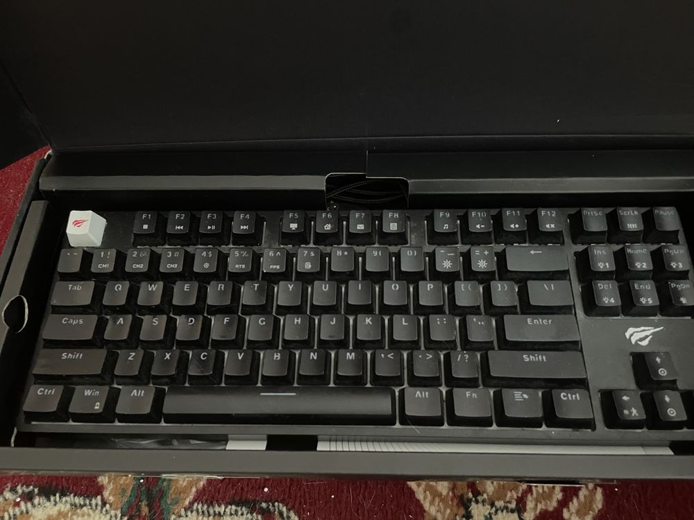 Продам игровую механическую клавиатуру