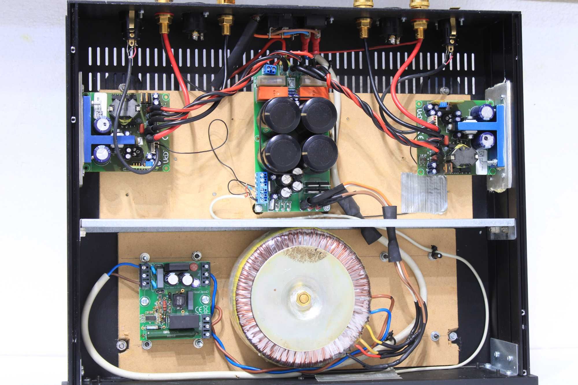 Statie/final DIY Hypex UCD400(2x400W).