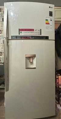 Холодильник LG GN-F702HEHZ