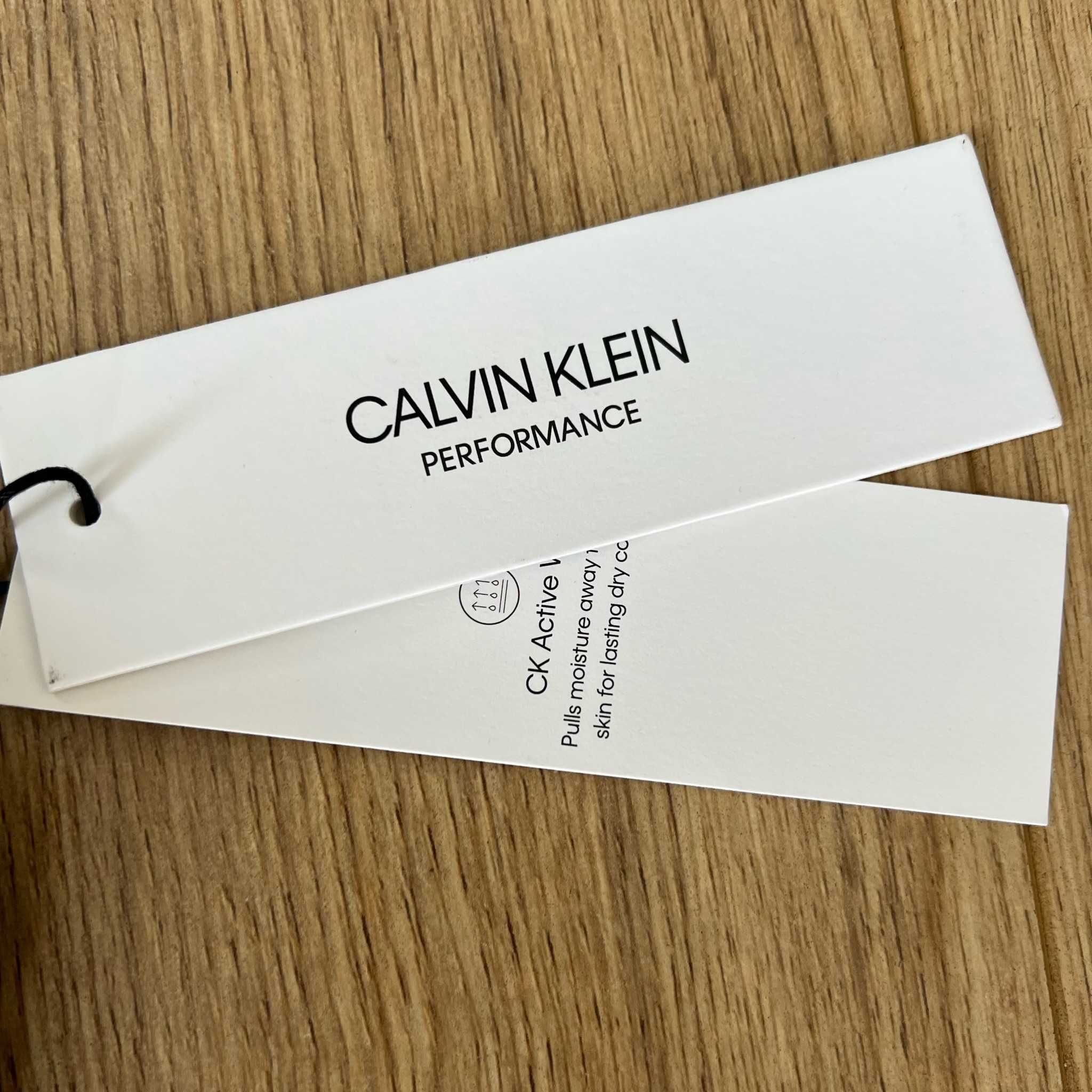 Дамски спортен сутиен Calvin Klein, оригинален с етикети, размер XS